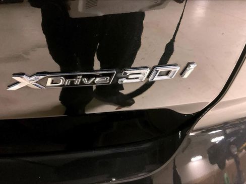 Certified 2023 BMW X3 xDrive30i w/ Premium Package image 9