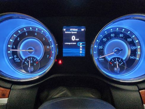 Used 2014 Chrysler 300 RWD image 23