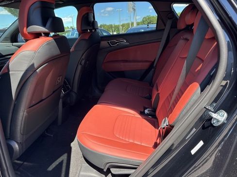 New 2026 Kia Sportage SX image 7