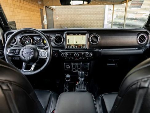 Used 2021 Jeep Wrangler Unlimited Sahara w/ Cold Weather Group AWD/4WD image 23