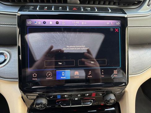 Certified 2025 Jeep Grand Cherokee L Limited w/ Luxury Tech Group II AWD/4WD image 84