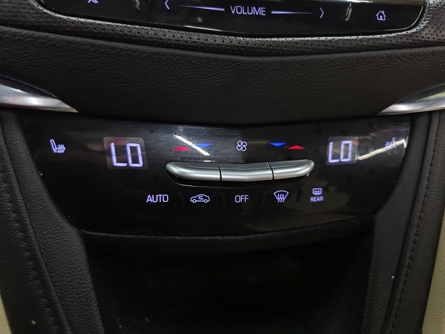 Used 2017 Cadillac XT5 Luxury w/ Driver Awareness Package AWD/4WD image 20