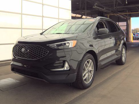 Used 2023 Ford Edge SEL w/ Convenience Package AWD/4WD image 4