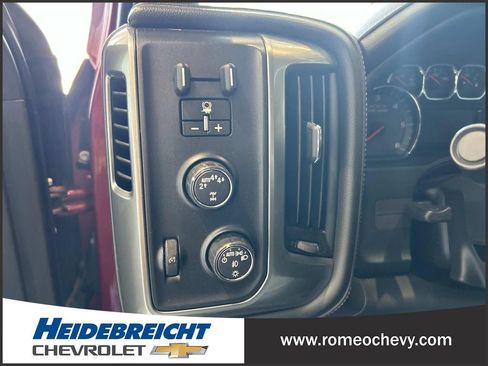 Used 2018 Chevrolet Silverado 1500 LTZ Z71 AWD/4WD image 31