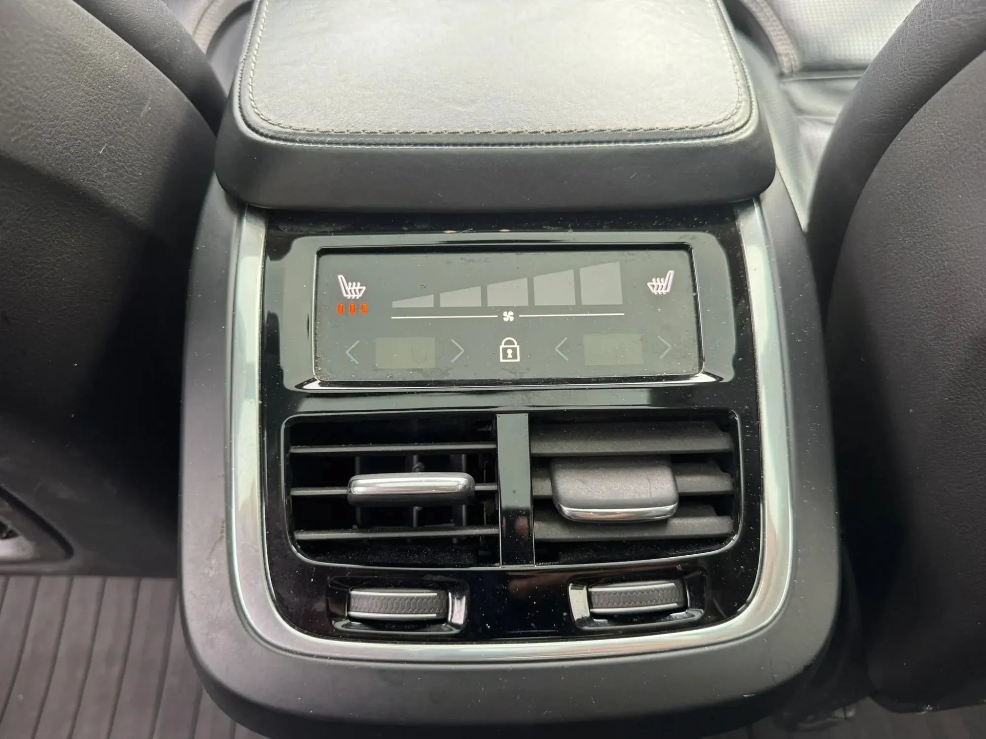 Used 2019 Volvo XC90 T6 Inscription w/ Luxury Package AWD/4WD image 31
