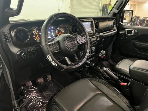 Used 2020 Jeep Wrangler Sport image 9