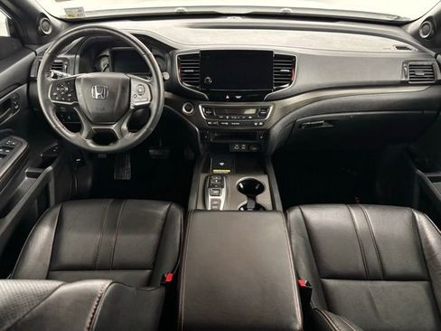 Used 2025 Honda Passport TrailSport image 21