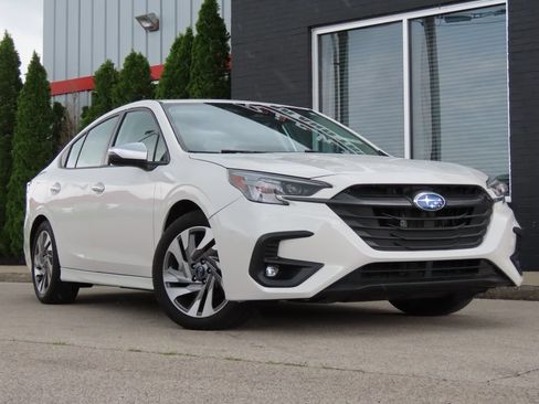 Used 2023 Subaru Legacy Touring XT AWD/4WD image 2