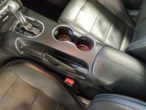 Used 2015 Ford Mustang Premium image 26