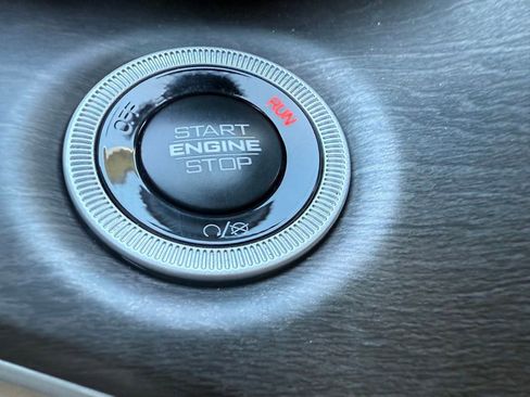 Certified 2025 Jeep Grand Cherokee Limited image 20