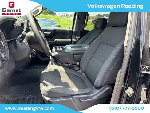 Used 2020 Chevrolet Silverado 1500 Custom w/ Custom Value Package AWD/4WD image 11