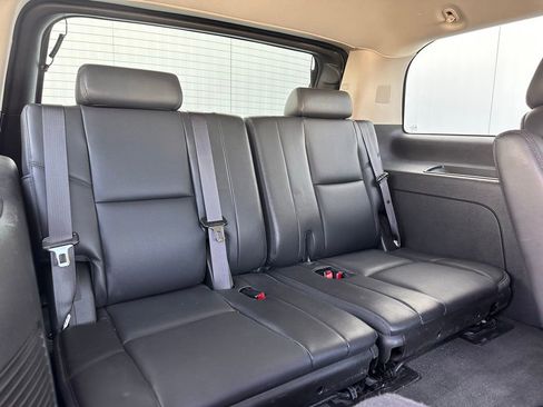 Used 2013 Chevrolet Tahoe LTZ image 18