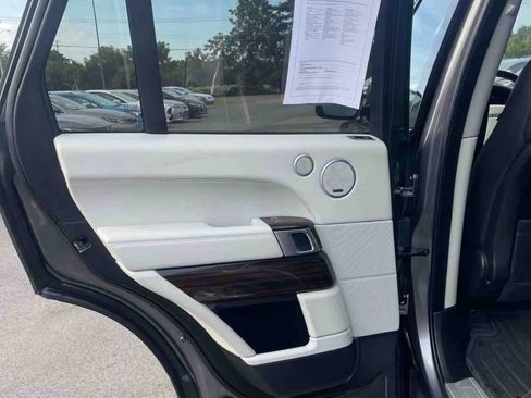 Used 2016 Land Rover Range Rover HSE image 12