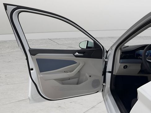 New 2026 Volkswagen Jetta SE image 18