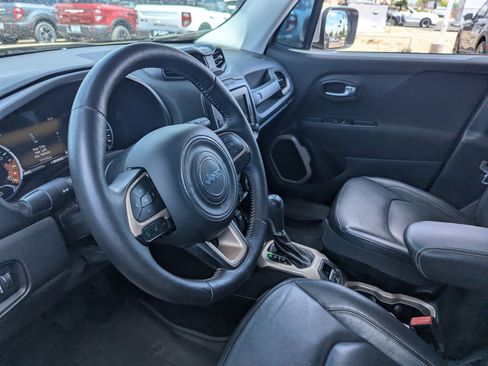 Used 2015 Jeep Renegade Limited image 17