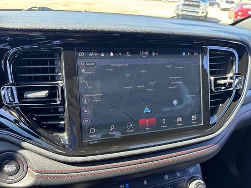 Used 2024 Dodge Durango GT image 24