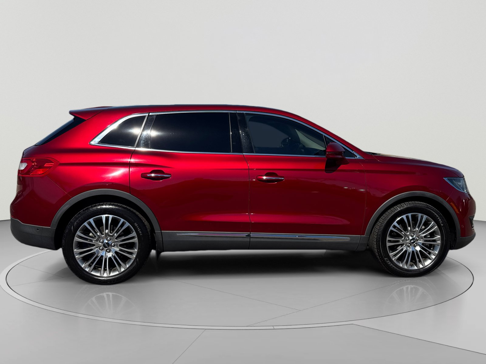 Used 2018 Lincoln MKX Reserve FWD image 6