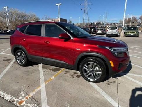 Certified 2023 Kia Seltos S AWD/4WD image 2