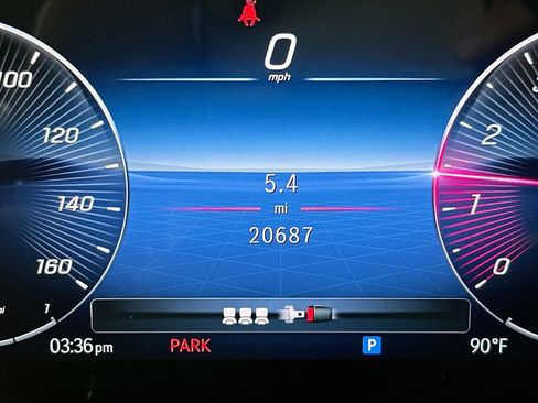 Used 2024 Mercedes-Benz GLE 350 4MATIC image 12
