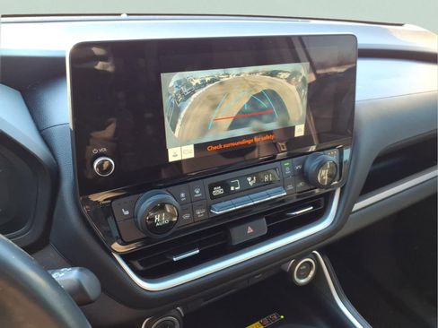 Used 2024 Toyota Grand Highlander XLE image 24