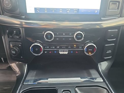 Used 2022 Ford F150 Lariat w/ Equipment Group 502A High AWD/4WD image 18