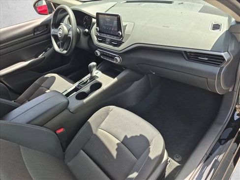 Certified 2025 Nissan Altima 2.5 S FWD image 20