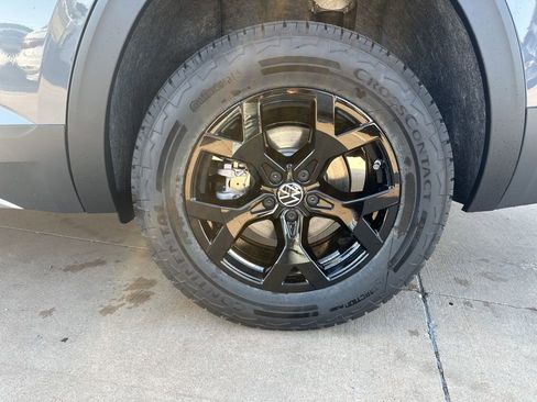 New 2026 Volkswagen Atlas Peak Edition AWD/4WD image 8
