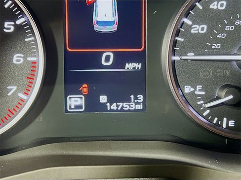 Used 2024 Subaru Ascent Premium w/ Convenience Package image 12