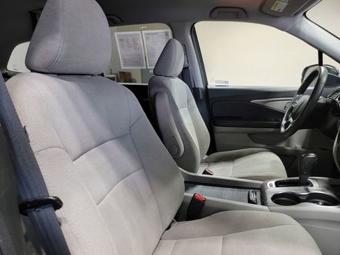 Used 2019 Honda Pilot EX image 16