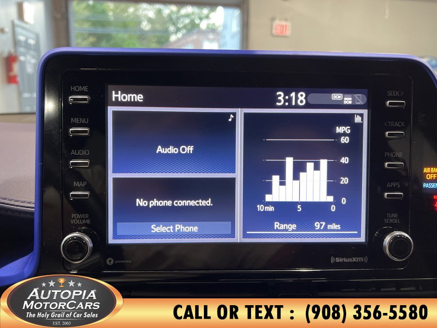 Used 2022 Toyota C-HR XLE FWD image 25