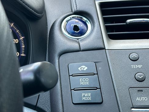 Used 2010 Lexus HS 250h image 31