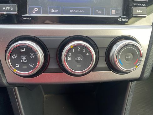 Used 2016 Subaru Crosstrek 2.0i Premium w/ Popular Package #2 image 16