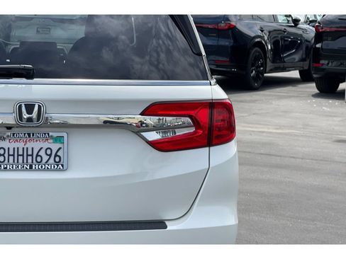 Used 2019 Honda Odyssey EX image 16