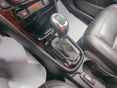 Used 2019 Buick Encore Essence w/ Safety Package II AWD/4WD image 21