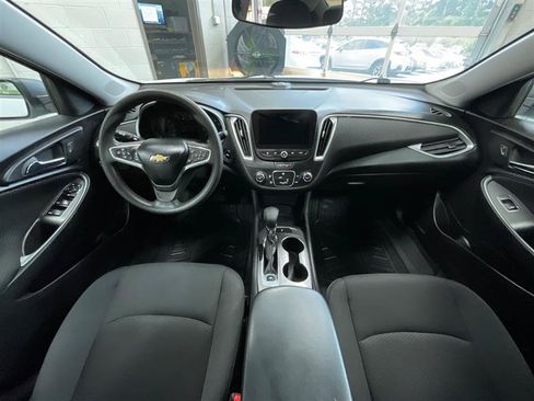 Used 2023 Chevrolet Malibu LS FWD image 21