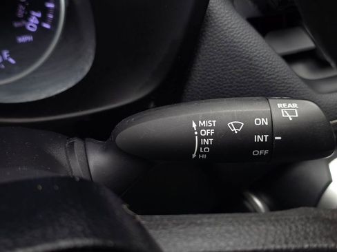 Used 2019 Toyota RAV4 LE image 29