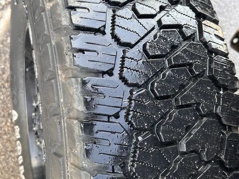 Used 2017 Jeep Wrangler Sport w/ Connectivity Group image 16