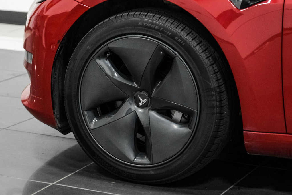 Used 2018 Tesla Model 3 Long Range RWD image 46