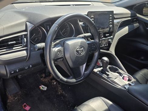 Used 2021 Toyota Camry SE FWD image 4