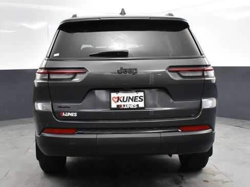 Used 2025 Jeep Grand Cherokee L Altitude AWD/4WD image 8