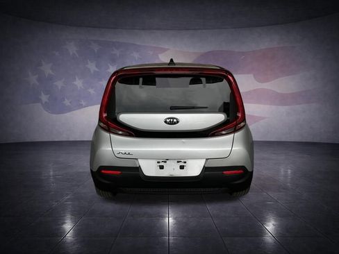 Used 2021 Kia Soul LX FWD image 4