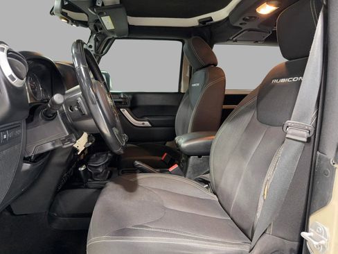 Used 2018 Jeep Wrangler Rubicon w/ Power Convenience Group image 20