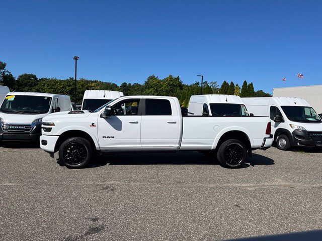 Used 2025 RAM 2500 Limited AWD/4WD image 4