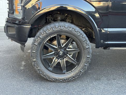 Used 2019 Ford F150 Limited image 15