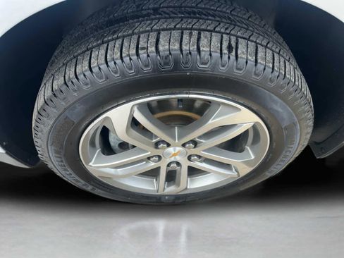 Used 2016 Chevrolet Equinox LTZ w/ Enhanced Convenience Package image 40