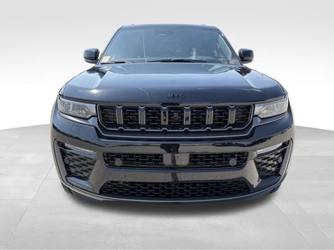 New 2026 Jeep Grand Cherokee Limited Reserve image 2