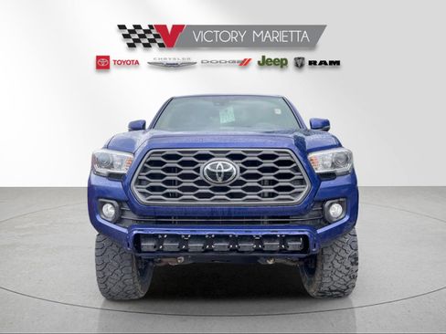 Used 2022 Toyota Tacoma TRD Off-Road AWD/4WD image 4