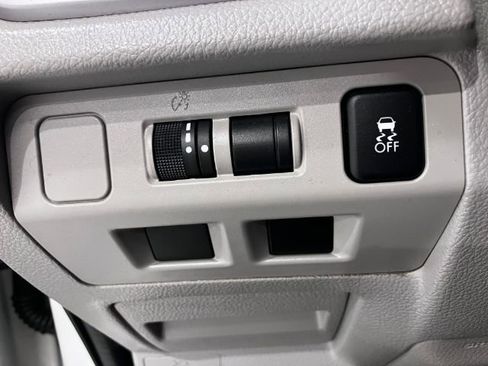 Used 2017 Subaru Forester 2.5i w/ Alloy Wheel Package image 10