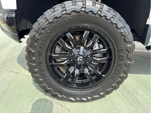 Used 2020 Chevrolet Silverado 1500 LT Trail Boss image 14