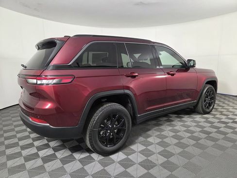 New 2026 Jeep Grand Cherokee Altitude image 3